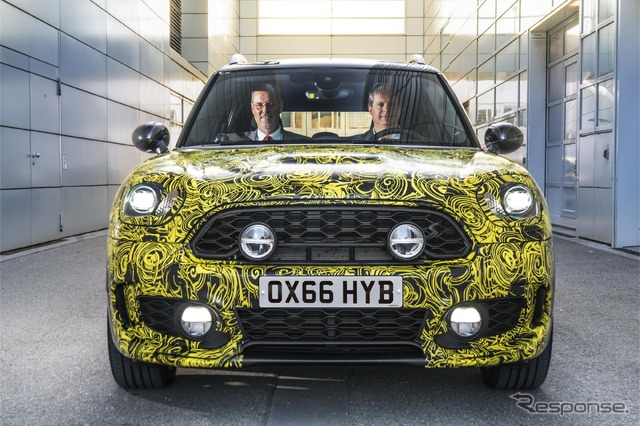 MINIクロスオーバー次期型の開発プロトタイプ車両
