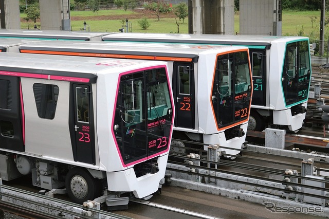 今回はグッドデザイン賞を受賞した2020系3編成が「勢ぞろい」する。