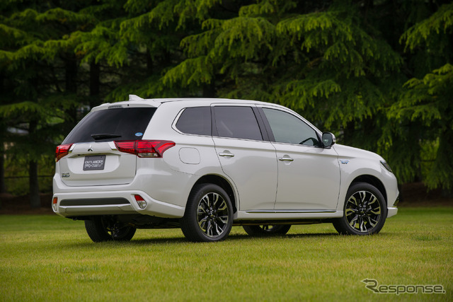 三菱 アウトランダー PHEV