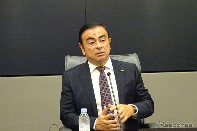 日産　カルロス・ゴーン社長