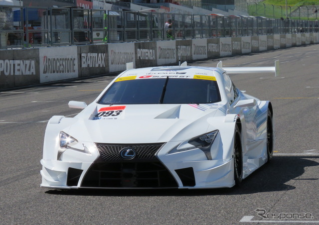 8月の鈴鹿1000kmの際にお披露目された、レクサスの17年型GT500マシン「LC500」。