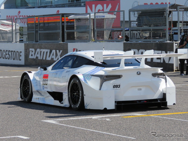 8月の鈴鹿1000kmの際にお披露目された、レクサスの17年型GT500マシン「LC500」。