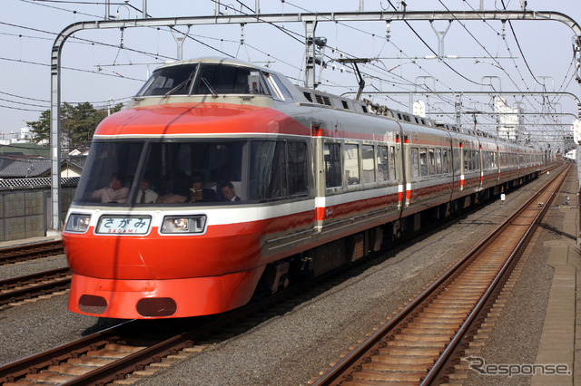 LSE / 7000形 〈写真提供 小田急〉