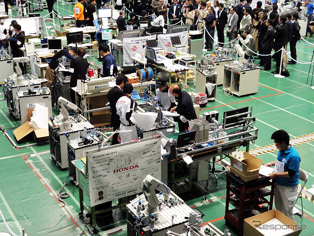 山形市・天童市・寒河江市・山辺町の各会場で行われた技能五輪全国大会(10月21~24日) 「メカトロニクス」競技のようす