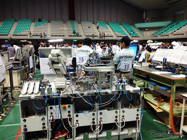 山形市・天童市・寒河江市・山辺町の各会場で行われた技能五輪全国大会(10月21~24日) 「メカトロニクス」競技のようす