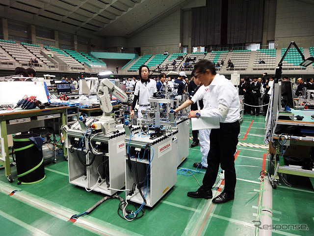 山形市・天童市・寒河江市・山辺町の各会場で行われた技能五輪全国大会(10月21~24日) 「メカトロニクス」競技のようす