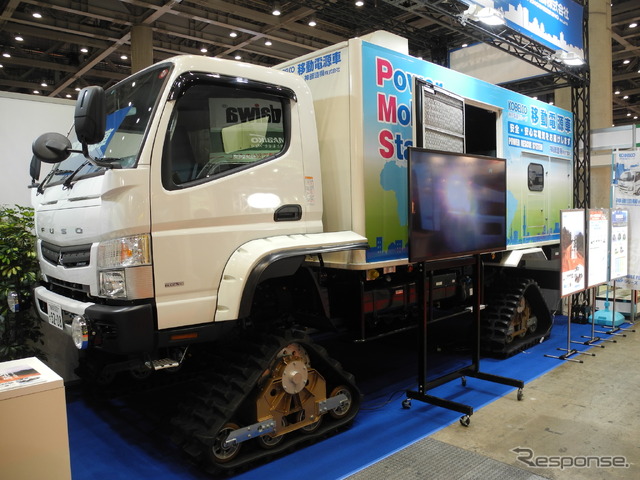 神鋼造機のクローラ型移動電源車「どこ電くん」