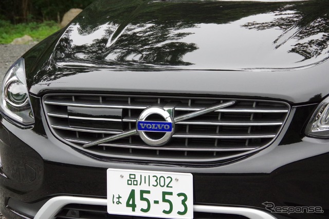 ボルボ XC60 T5 AWDクラシック(ディーラーオプション「フロントバンパーバー」「リアスキッドプレート」「リアエンターテイメントシステム」装着車)