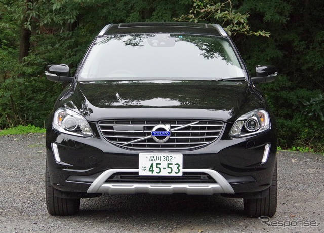 ボルボ XC60 T5 AWDクラシック(ディーラーオプション「フロントバンパーバー」「リアスキッドプレート」「リアエンターテイメントシステム」装着車)
