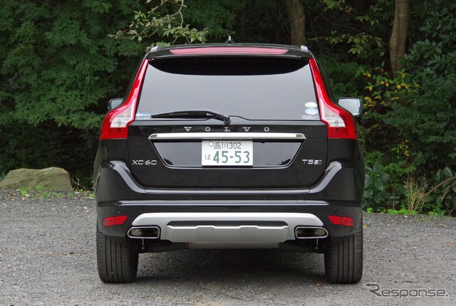 ボルボ XC60 T5 AWDクラシック(ディーラーオプション「フロントバンパーバー」「リアスキッドプレート」「リアエンターテイメントシステム」装着車)