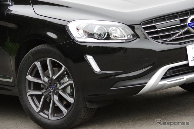 ボルボ XC60 T5 AWDクラシック(ディーラーオプション「フロントバンパーバー」「リアスキッドプレート」「リアエンターテイメントシステム」装着車)