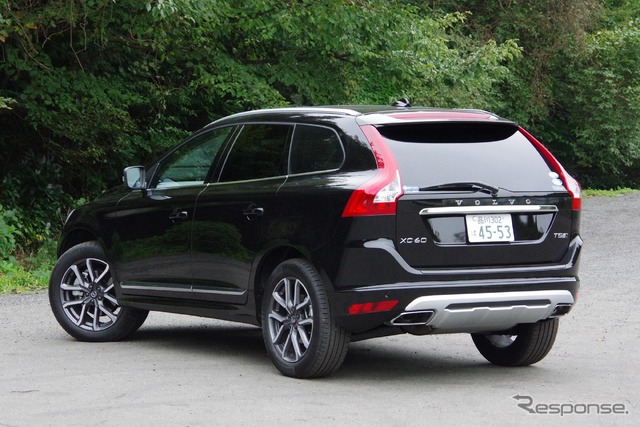 ボルボ XC60 T5 AWDクラシック(ディーラーオプション「フロントバンパーバー」「リアスキッドプレート」「リアエンターテイメントシステム」装着車)