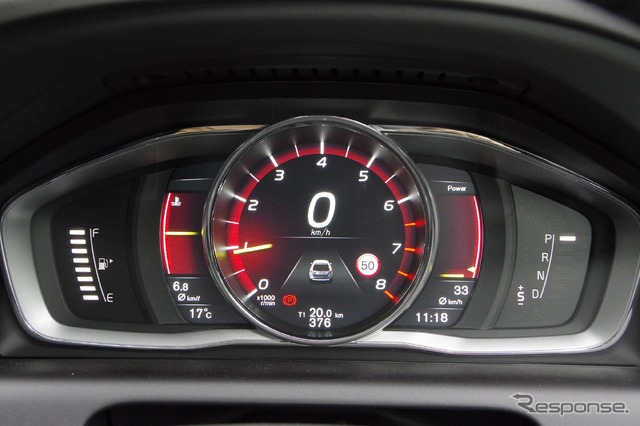 ボルボ XC60 T5 AWDクラシック(ディーラーオプション「フロントバンパーバー」「リアスキッドプレート」「リアエンターテイメントシステム」装着車)