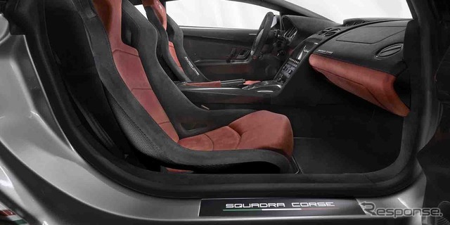 自動車インテリアの採用例。ランボルギーニ『ガヤルドLP570-4スクアドラ・コルセ』