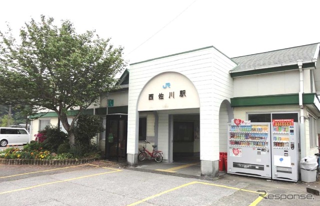 土讃線の西佐川駅。駅舎を譲り受けた佐川町が改修する。