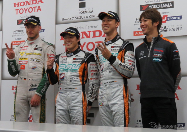 左からレース1の決勝2位ロッテラー、優勝の国本、3位の石浦、1-3フィニッシュの立川祐路監督。