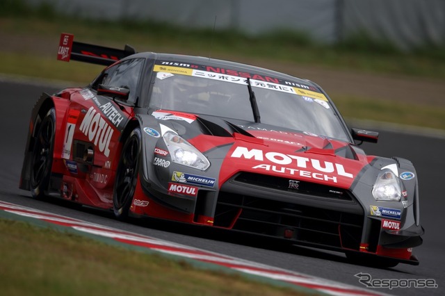 MOTUL AUTECH GT-R(松田次生/ロニー・クインタレッリ組)