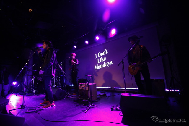 I DON’T LIKE MONDAYS.によるミニライブ(11月2日)