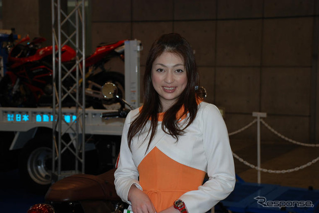 【東京モーターサイクルショー07】コンパニオン写真蔵…その5