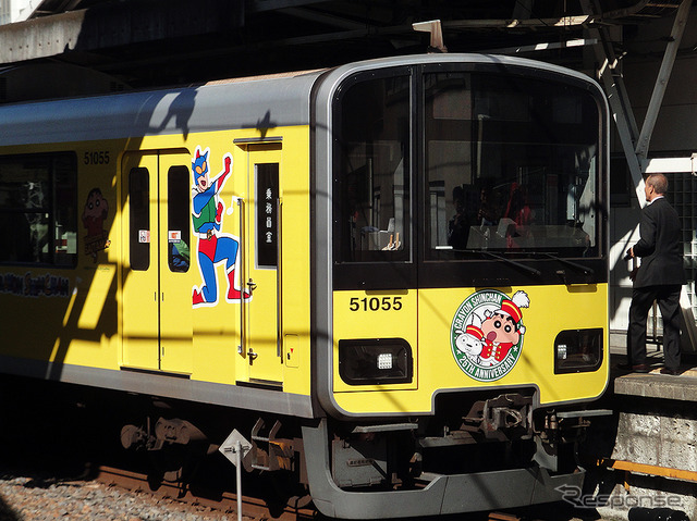 クレヨンしんちゃんラッピング電車&バス出発式(東武鉄道春日部駅、11月3日)