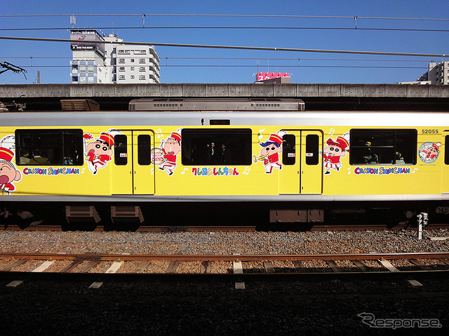 クレヨンしんちゃんラッピング電車&バス出発式(東武鉄道春日部駅、11月3日)