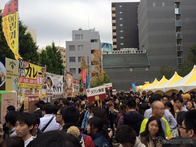 第5回 神田カレーグランプリ2015　〈撮影　高木啓〉