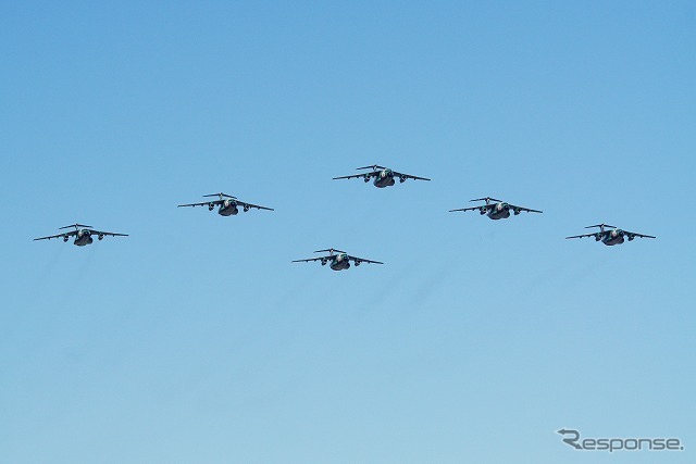 入間基地航空祭といったらC-1輸送機の展示飛行だ。