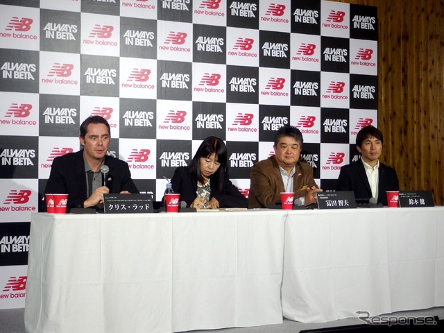 11月4日、内覧会前の記者会見