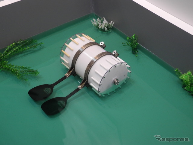 会津大学が開発した「アイガモロボット」