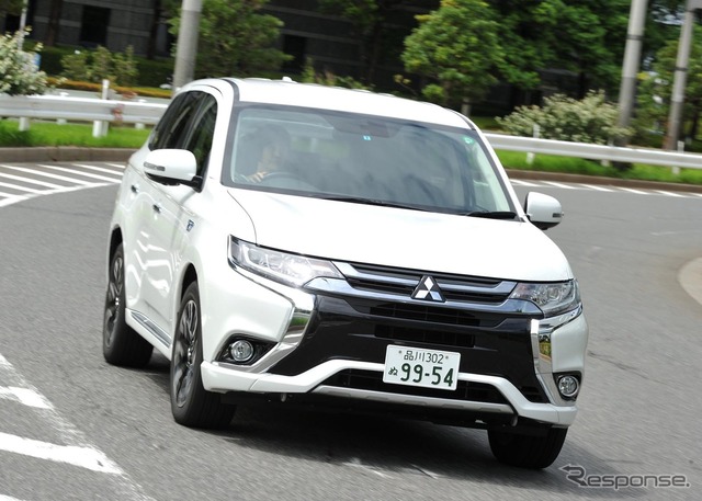 三菱 アウトランダーPHEV