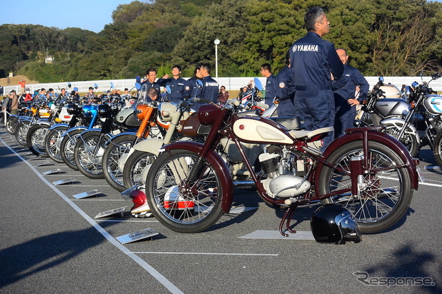 歴史車輌デモ走行見学会2016