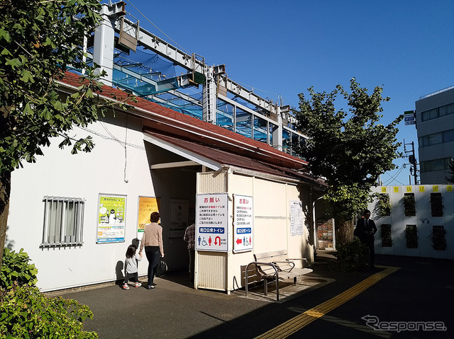 JR青梅線 東中神駅(2016年11月時)