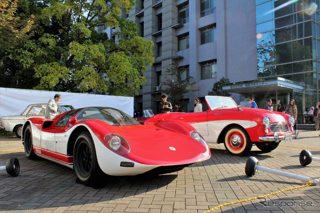 日産 R380(左)とフェアレディ SPL213(右)