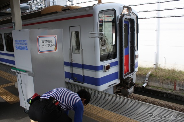 ほどなくして試運転列車が現れた。