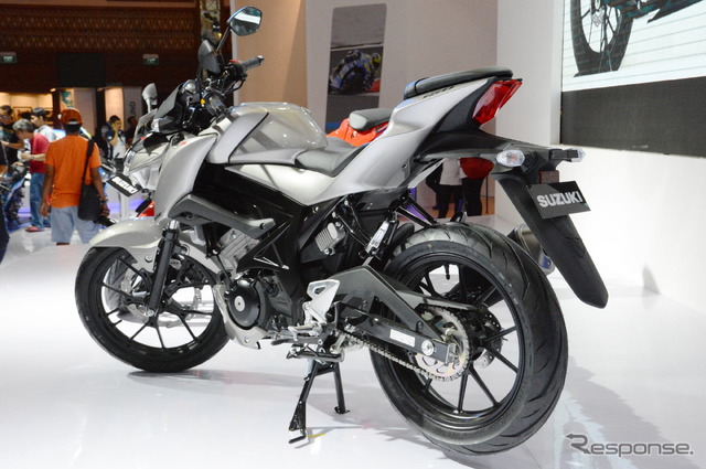 スズキGSX-S150