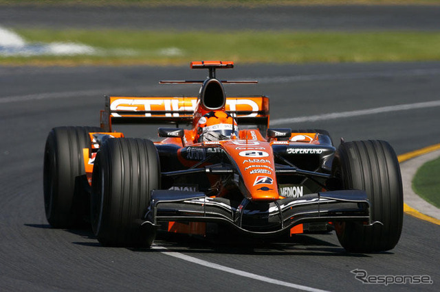 スパイカーF1 vs F16