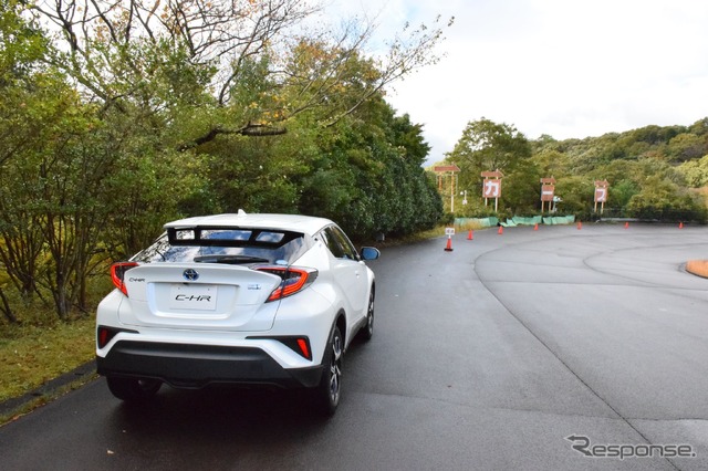 トヨタ C-HR プロトタイプ