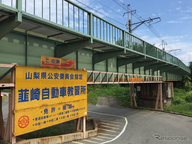 韮崎自動車教習所運転体験