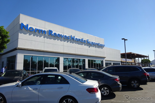 ホンダの米国四輪販売店「ノーム・リーブス・ホンダ・スーパーストア」