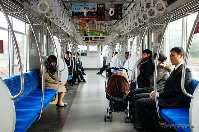 自力歩行が可能な軽傷者は1か所(車両)に集め、救急隊の到着を待つ。