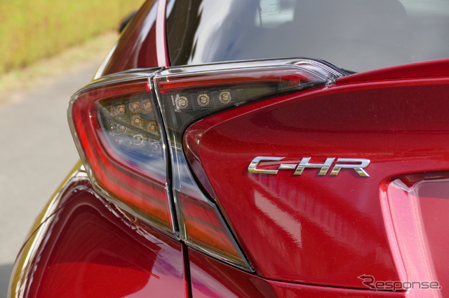 トヨタ C-HR S-T(プロトタイプ)