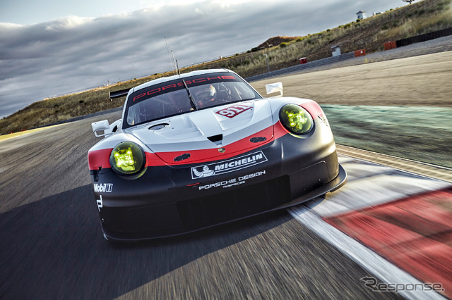 Porsche 911 RSR(MY2017)