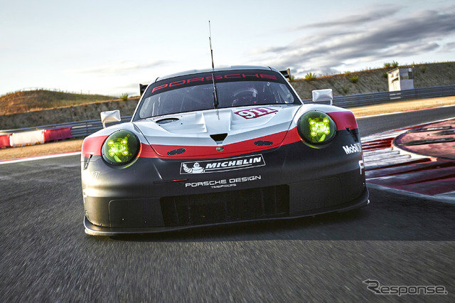 Porsche 911 RSR(MY2017)