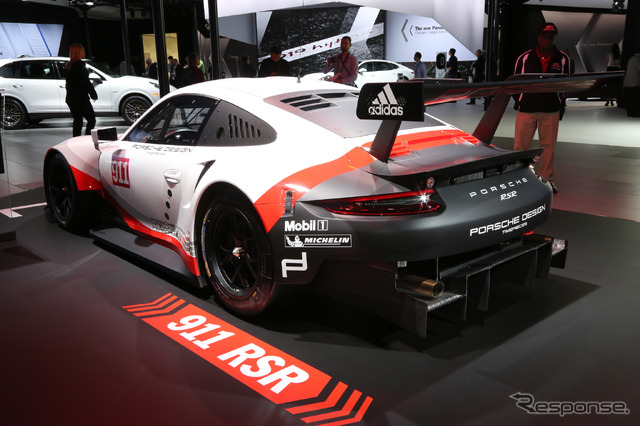 ポルシェ 911 RSR 新型(ロサンゼルスモーターショー16)