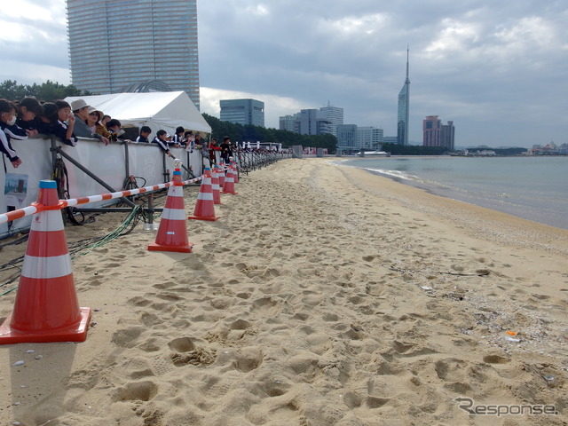 福岡市地行浜、アメリカズカップ観戦会場(11月18日)