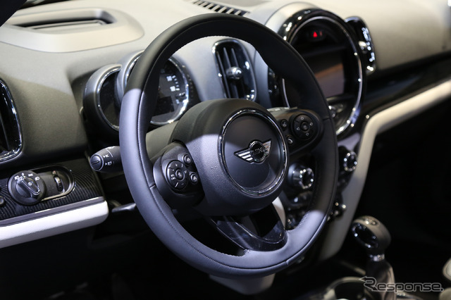 MINI クロスオーバー 新型(ロサンゼルスモーターショー16)