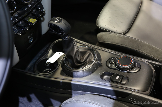 MINI クロスオーバー 新型(ロサンゼルスモーターショー16)