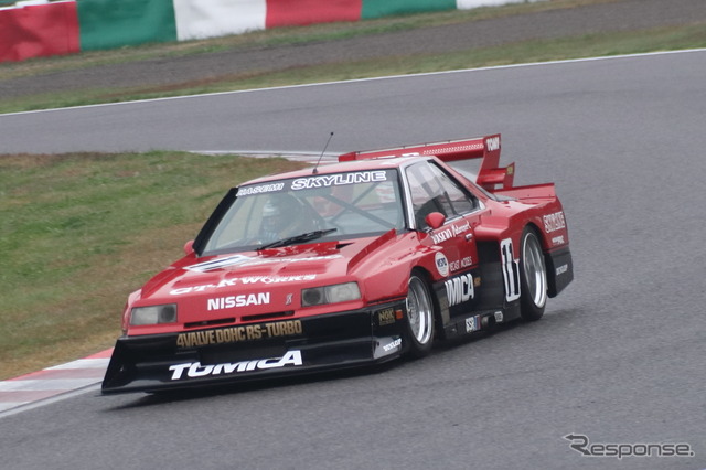 ニッサン『スカイライン スーパーシルエット』