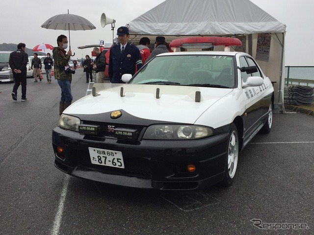 AOG湘南里帰りミーティング2016。神奈川県警が所有するスカイラインGT-Rのパトカー。オーテックバージョンの40thアニバーサリーがベースだ。