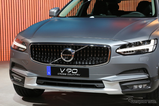 ボルボ V90クロスカントリー(ロサンゼルスモーターショー16)